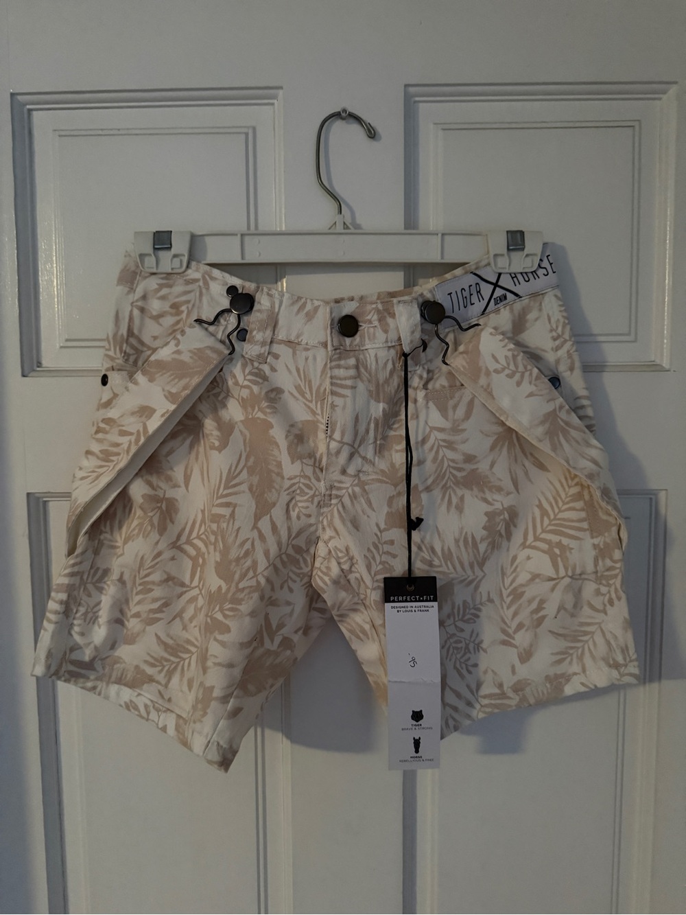 Tiger Horse Beige Leaf-Print Men’s Shorts